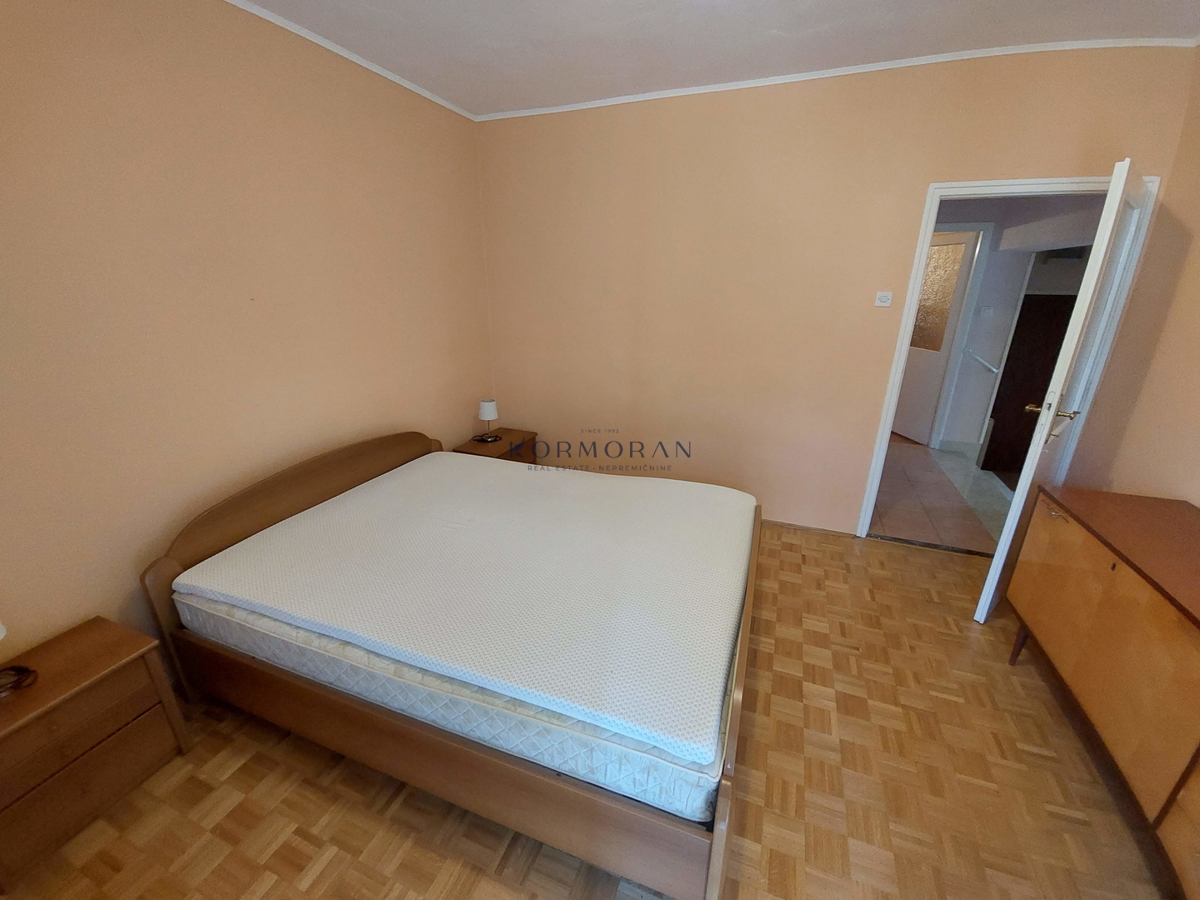 Stanovanje v pritličju v Umagu z dvoriščem
